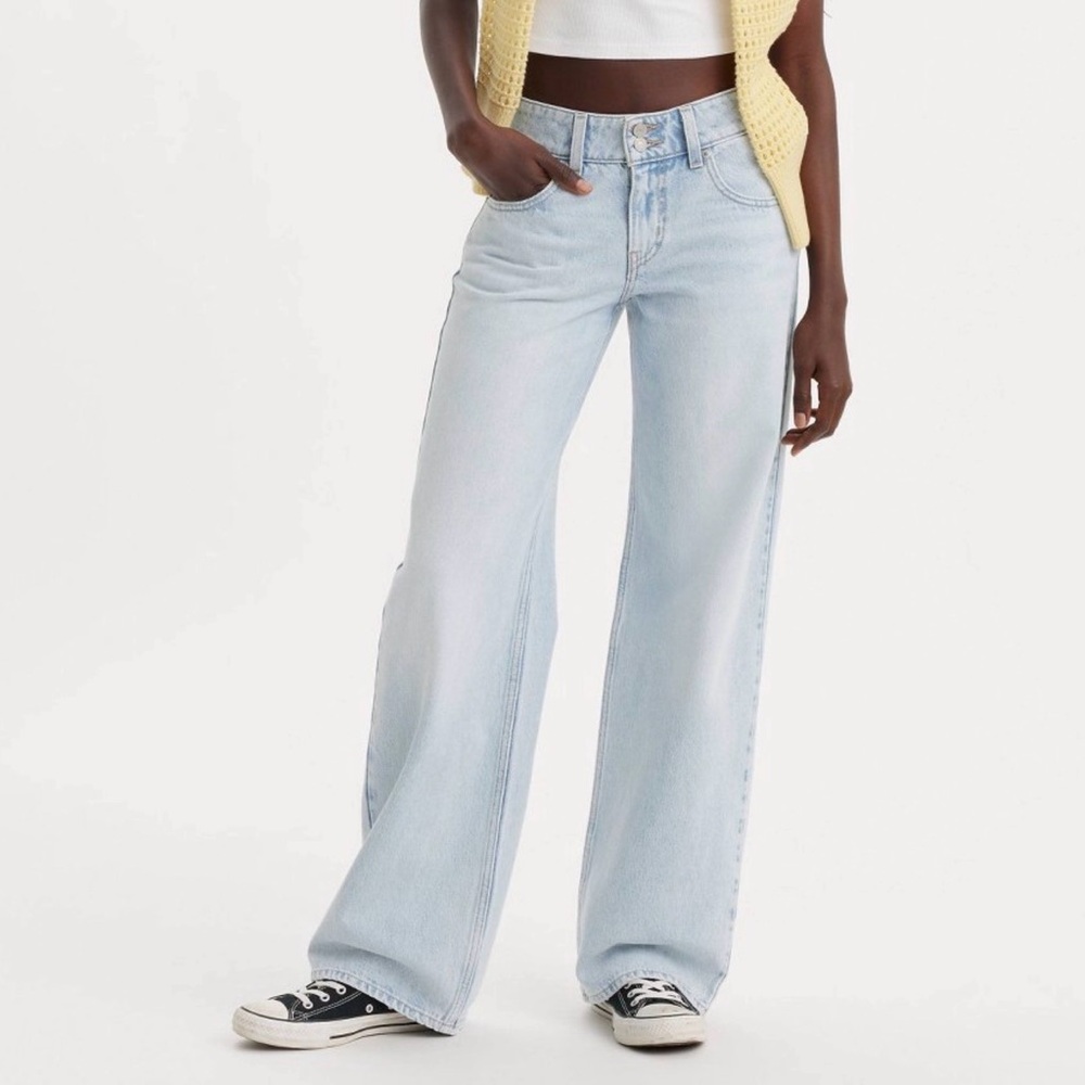 Levi’s Superlow loose Abraided art